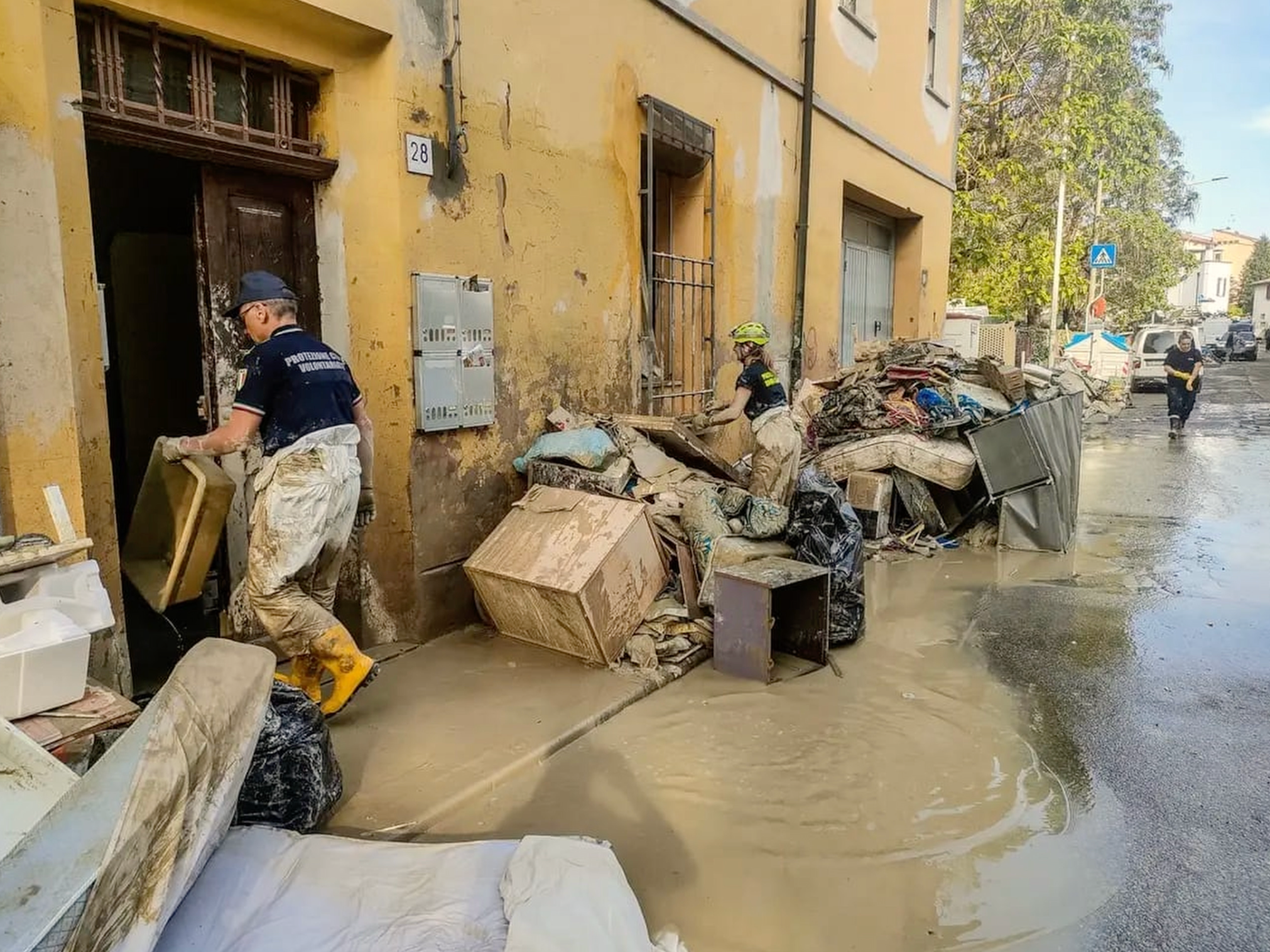 Flood in Emilia: the testimony of newsagent Luca
